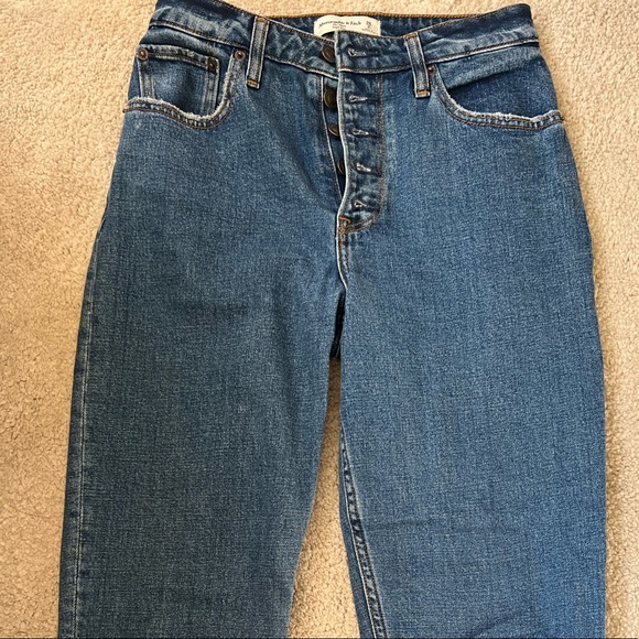Abercrombie & Fitch High Rise Mom Jeans - Size 2 - Picture 2 of 4